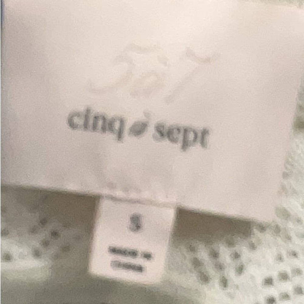 Cinq a Sept fashionable knit top - Picture 3 of 3